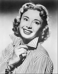 https://upload.wikimedia.org/wikipedia/commons/thumb/2/2d/Audrey_Meadows_1959.JPG/120px-Audrey_Meadows_1959.JPG